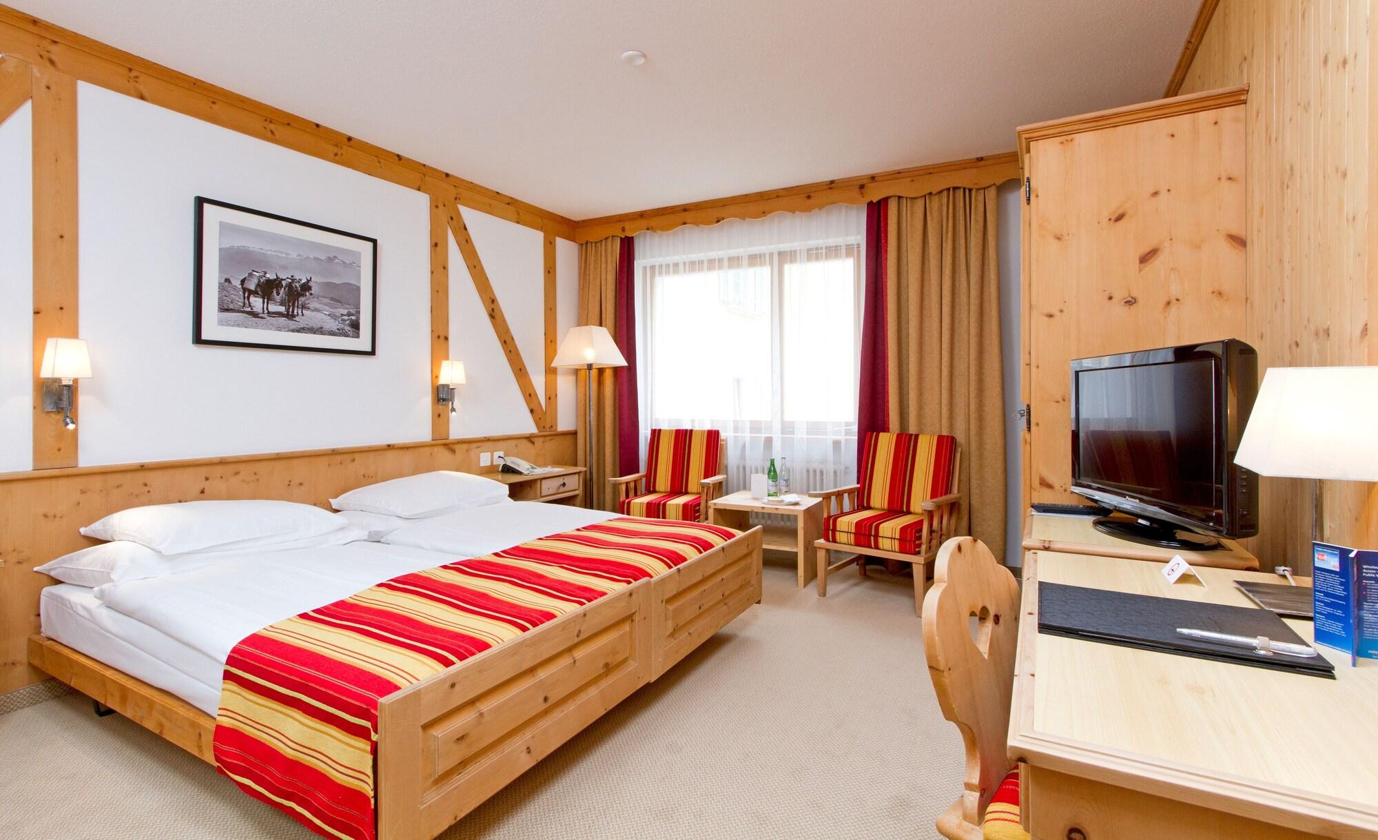 Edelweiss Swiss Quality Hotel Sils-Maria Habitación foto