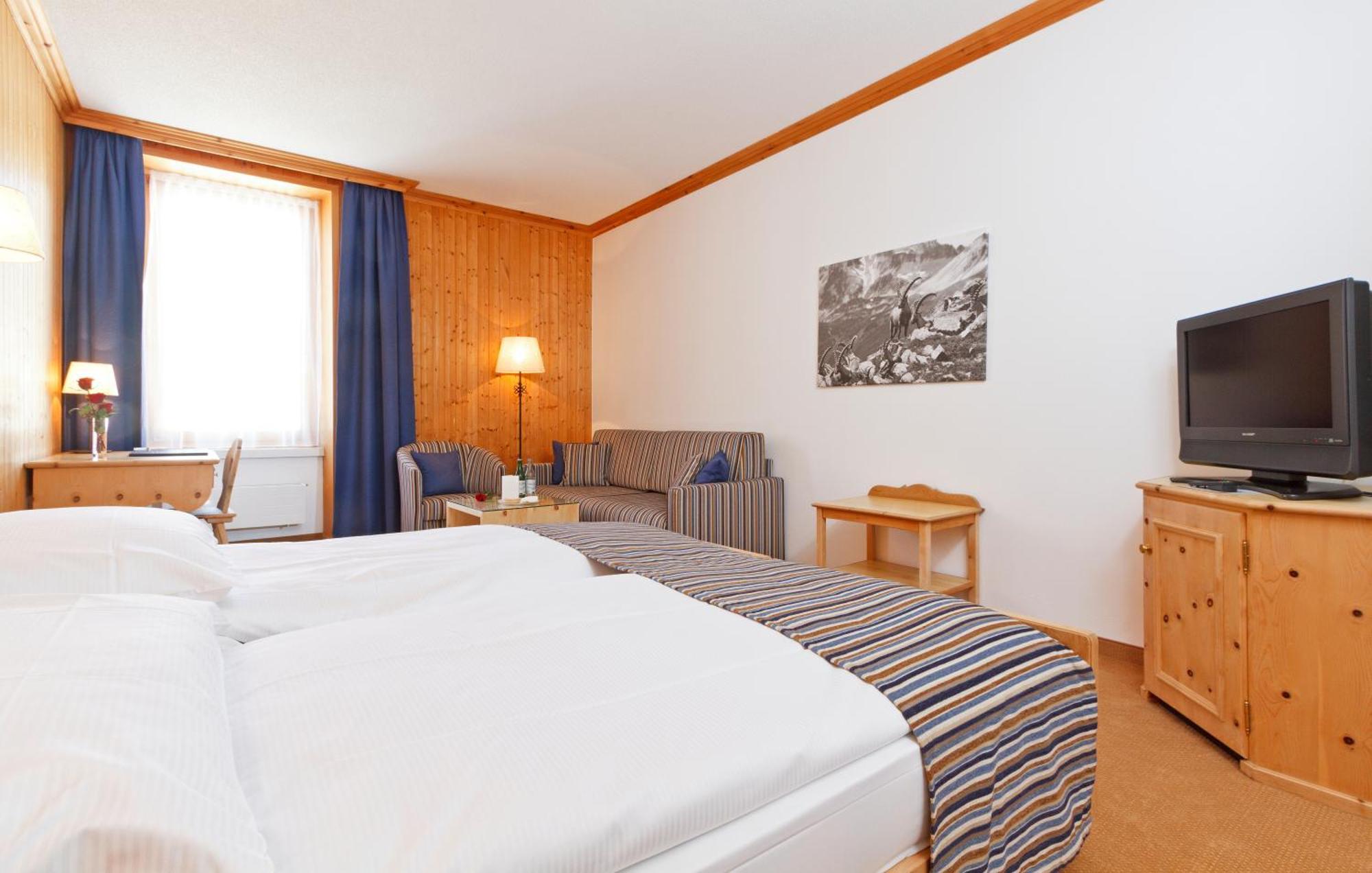Edelweiss Swiss Quality Hotel Sils-Maria Habitación foto