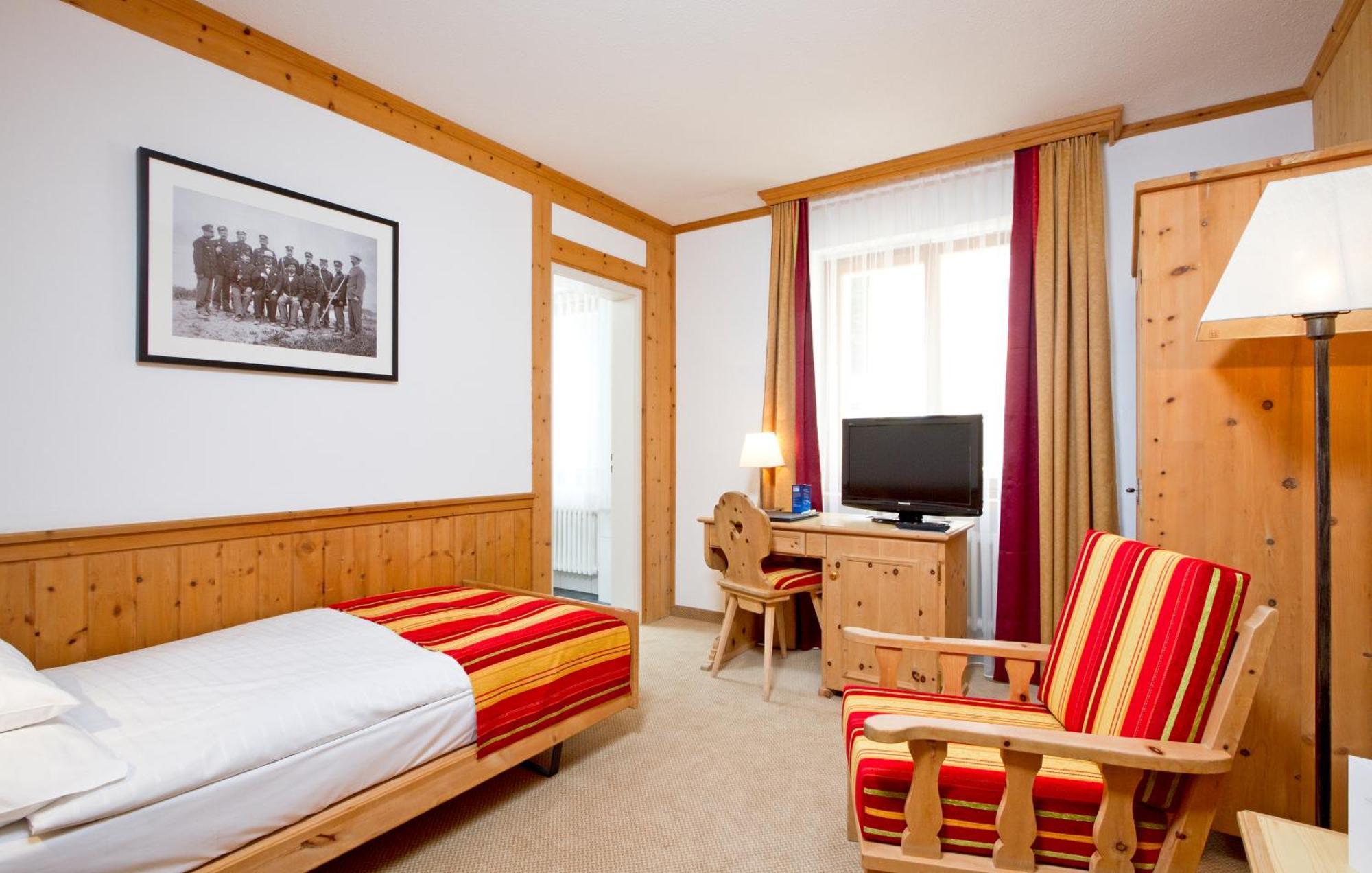 Edelweiss Swiss Quality Hotel Sils-Maria Habitación foto