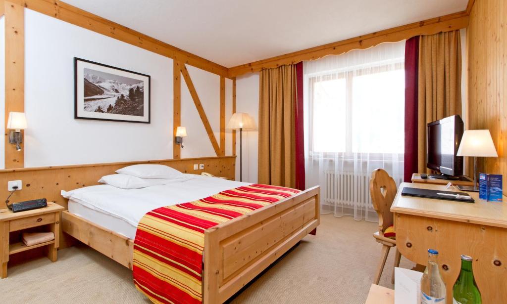 Edelweiss Swiss Quality Hotel Sils-Maria Habitación foto